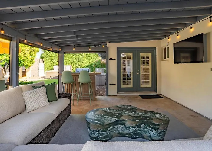 Elevated Old Town Pool Sauna Gym Holiday home Scottsdale